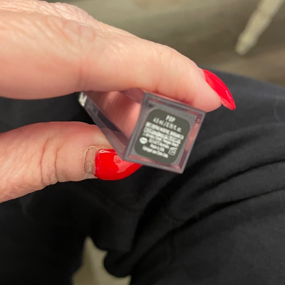 Morphe Gloss with Black Cap - Picture 2 of 4